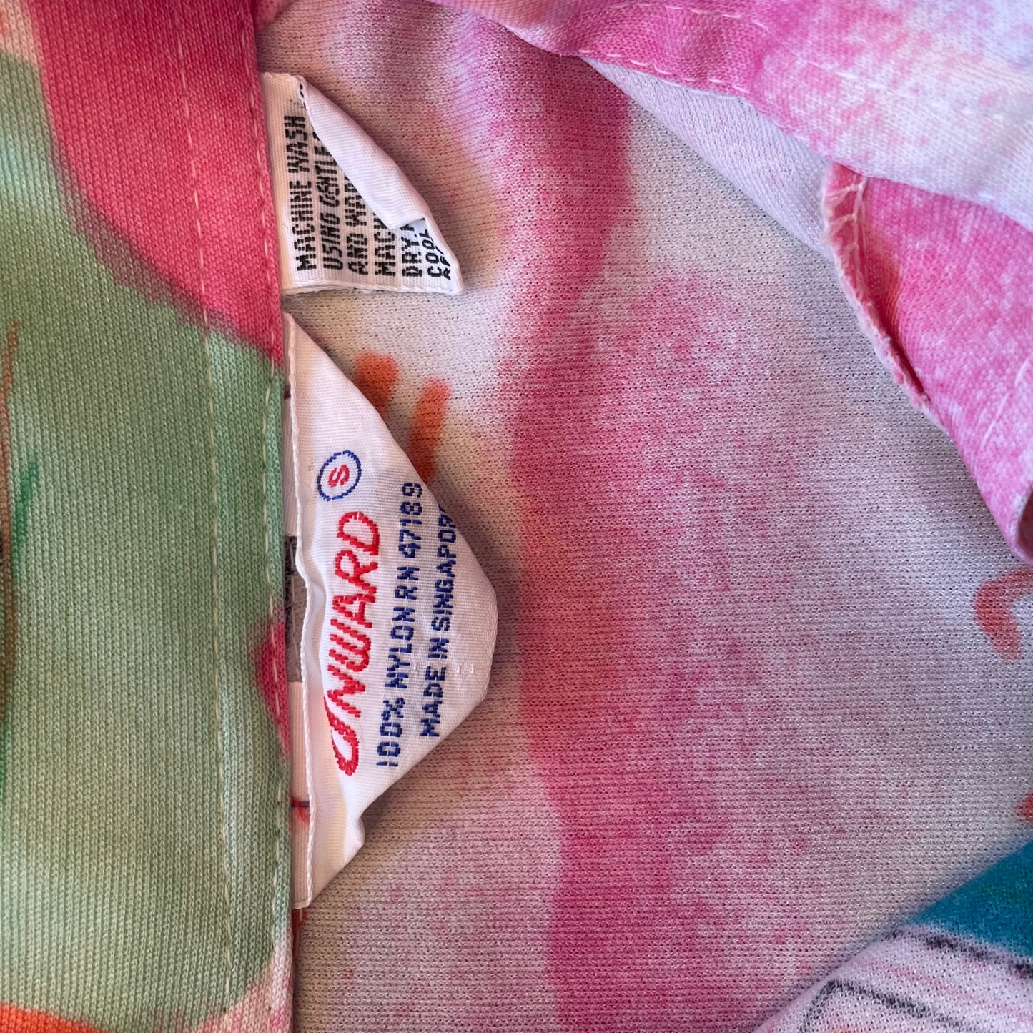 1970s Vintage Silk Pink Living Room Print Button-Down Shirt