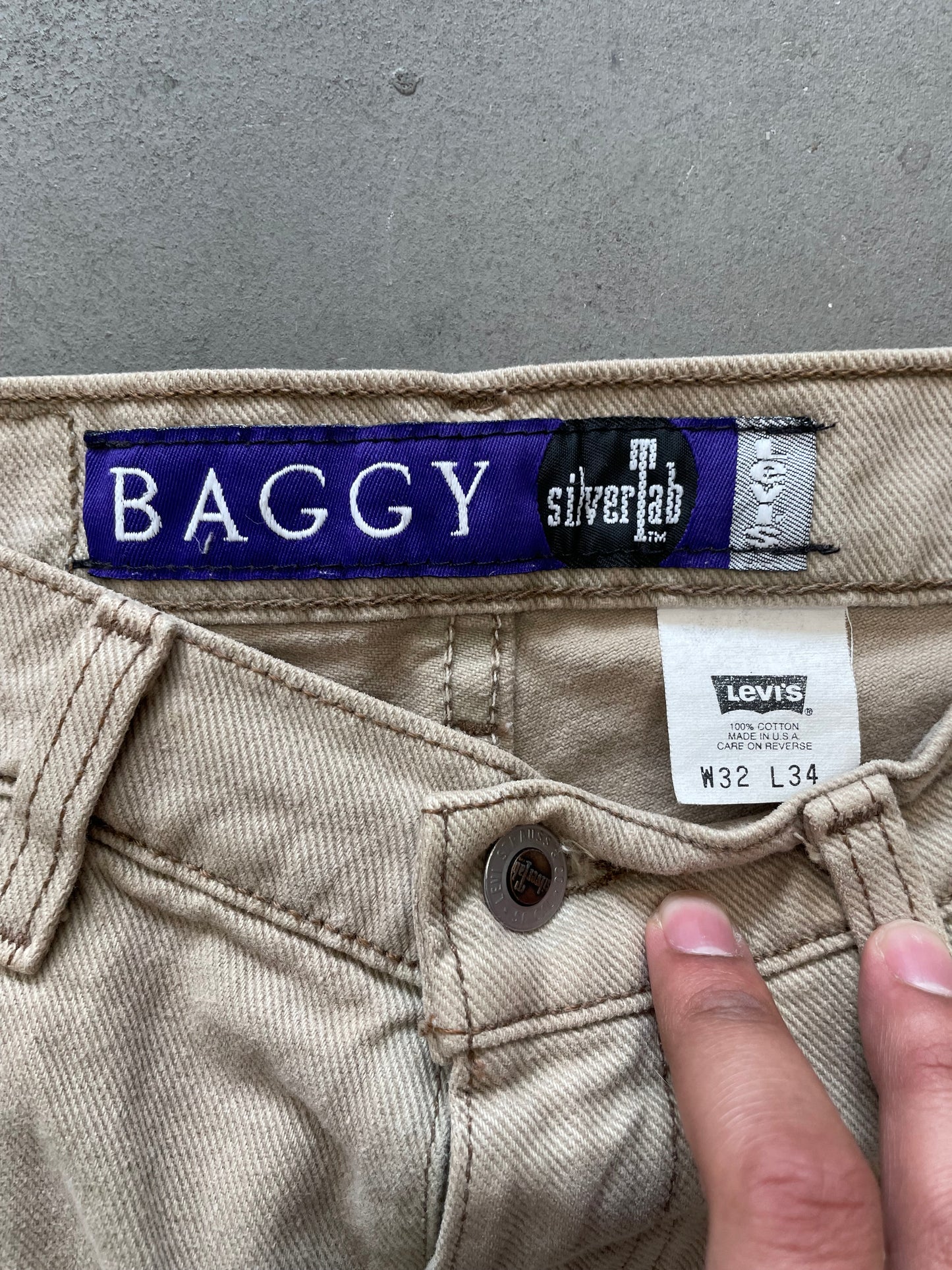 1990s Levi’s Silver Tab Baggy